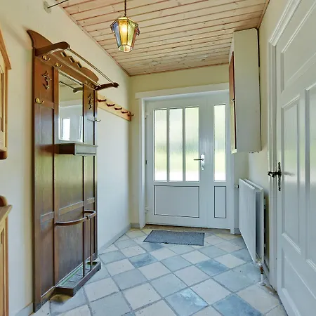 Nyaraló Strandhuset *