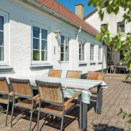 Strandhuset Holiday home